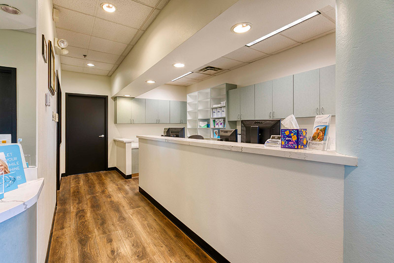 Dentist in Glendale